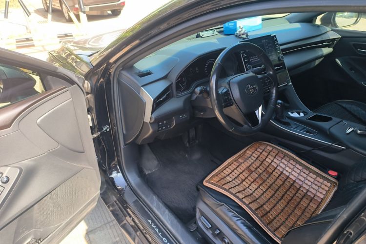 Used Toyota Avalon 2019 2.0L XLE Premium Edition China VI Driver Seat