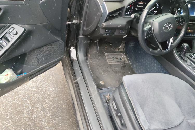 Used Toyota Avalon 2019 2.0L Luxury Edition China VI Standard Driver Seat