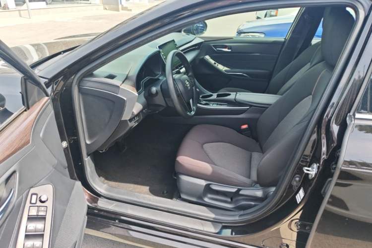 Used Toyota Avalon 2019 2.0L Ambition Edition China VI Driver Seat
