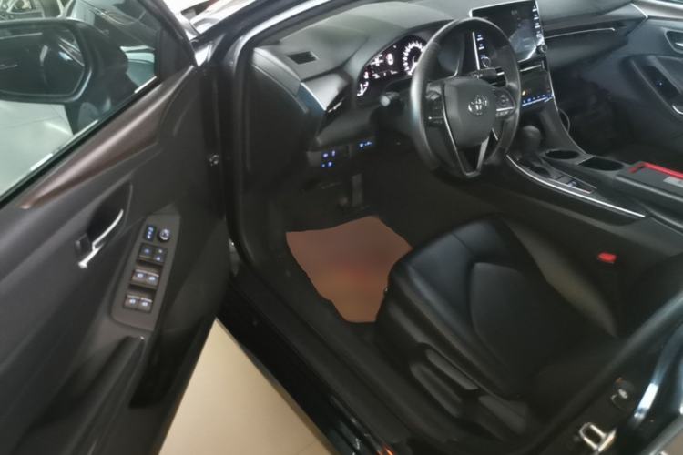 Used Toyota Avalon 2019 2.0L Ambition Edition China VI Driver Seat