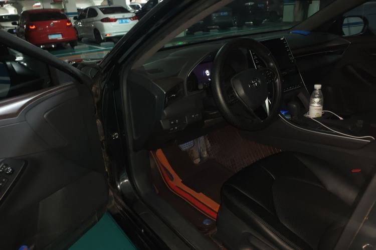 Used Toyota Avalon 2019 2.5L Ambition Version China VI Standard Driver Seat