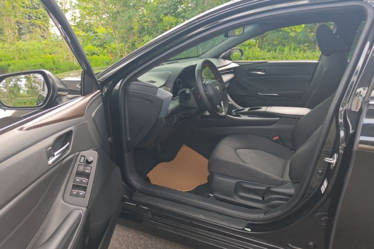 Used Toyota Avalon 2019 2.0L Ambition Edition China VI Driver Seat