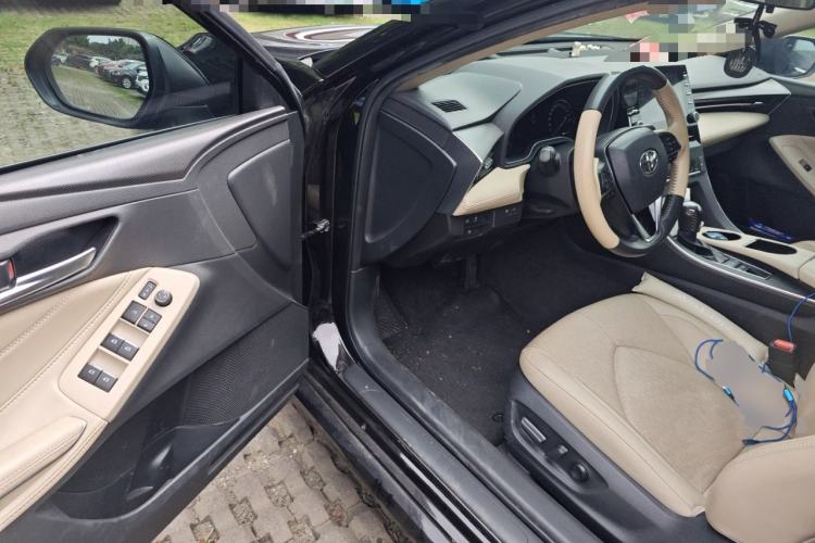 Used Toyota Avalon 2019 Dual-Engine 2.5L Luxury Edition China V Standard Driver Seat