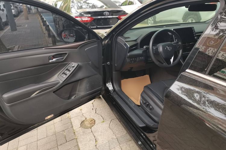 Used Toyota Avalon 2019 2.0L Luxury Edition China VI Standard Driver Seat