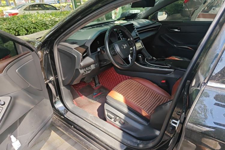 Used Toyota Avalon 2019 2.0L Luxury Edition China VI Standard Driver Seat