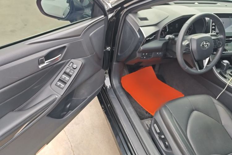 Used Toyota Avalon 2019 Dual-Engine 2.5L Luxury Edition China VI Standard Driver Seat