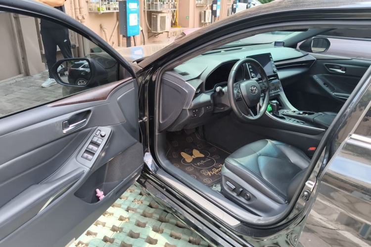 Used Toyota Avalon 2019 2.0L Luxury Edition China VI Standard Driver Seat