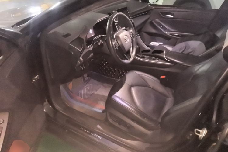 Used Toyota Avalon 2019 2.0L XLE Premium Edition China VI Driver Seat