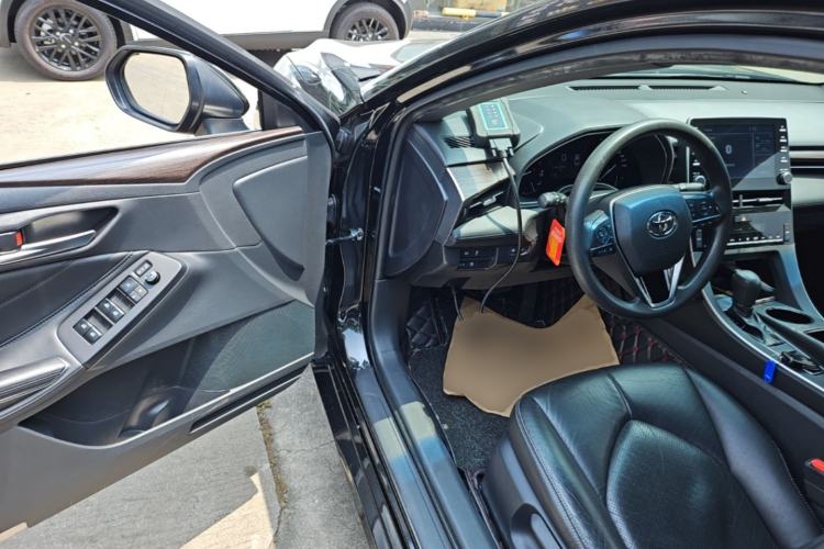 Used Toyota Avalon 2019 2.0L Ambition Edition China VI Driver Seat