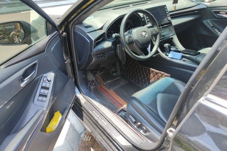 Used Toyota Avalon 2019 2.0L XLE Premium Edition China VI Driver Seat