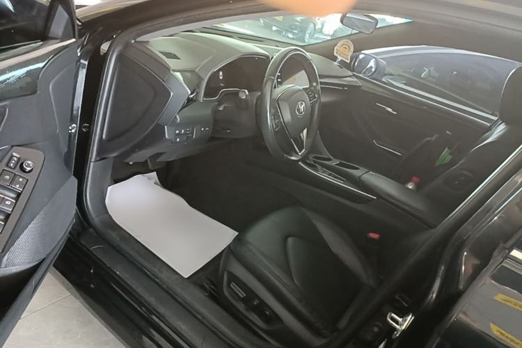 Used Toyota Avalon 2019 Dual-Engine 2.5L Luxury Edition China VI Standard Driver Seat