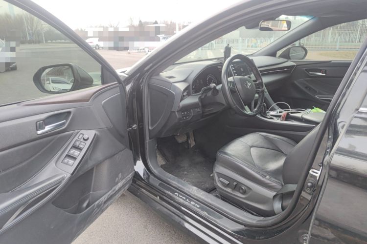 Used Toyota Avalon 2019 2.0L XLE Premium Edition China VI Driver Seat
