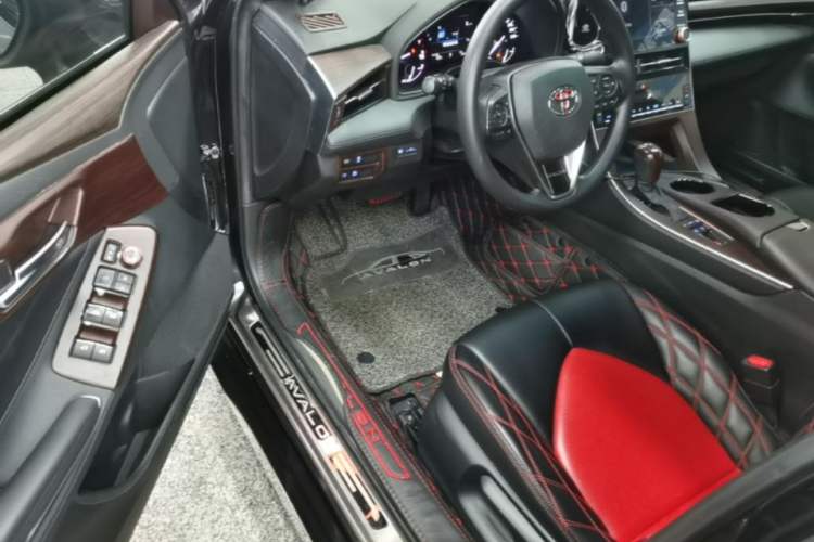 Used Toyota Avalon 2019 2.5L Ambition Version China VI Standard Driver Seat