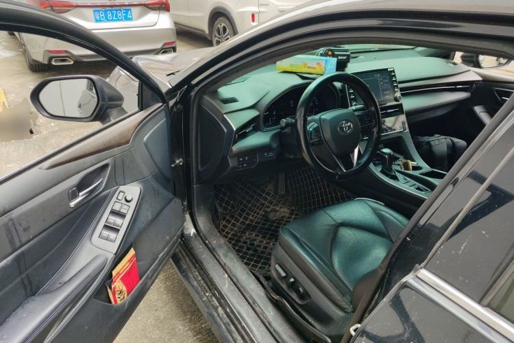 Used Toyota Avalon 2019 2.0L Luxury Edition China VI Standard Driver Seat