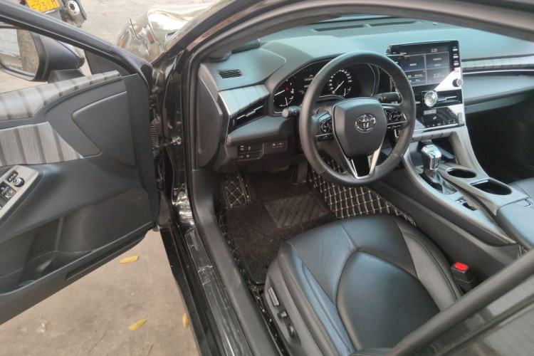 Used Toyota Avalon 2019 2.0L Luxury Edition China VI Standard Driver Seat
