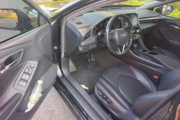 Used Toyota Avalon 2019 Dual-Engine 2.5L Luxury Edition China VI Standard Driver Seat
