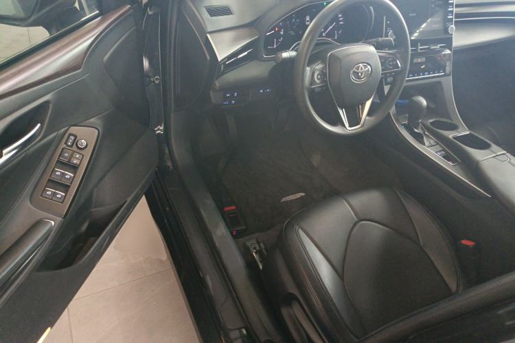 Used Toyota Avalon 2019 2.0L Ambition Edition China VI Driver Seat