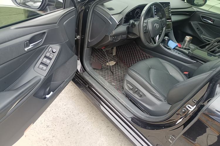 Used Toyota Avalon 2019 Dual-Engine 2.5L Luxury Edition China VI Standard Driver Seat