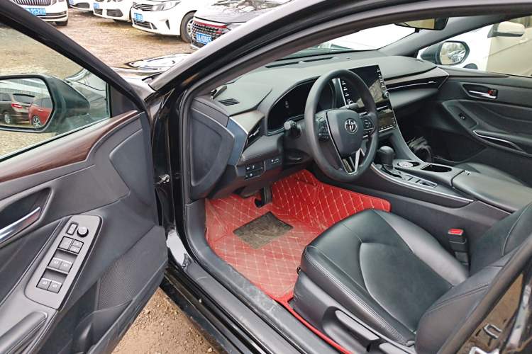 Used Toyota Avalon 2019 2.0L Ambition Edition China VI Driver Seat