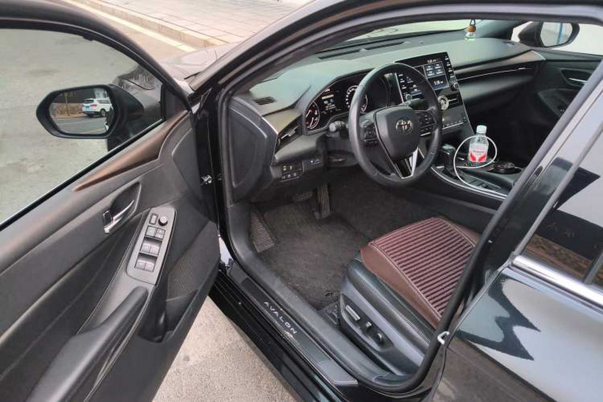 Used Toyota Avalon 2019 2.0L XLE Premium Edition China VI Driver Seat