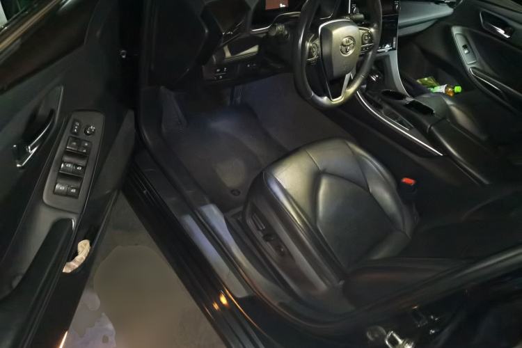 Used Toyota Avalon 2019 2.0L Luxury Edition China VI Standard Driver Seat