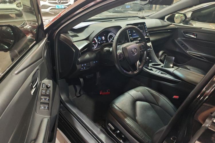 Used Toyota Avalon 2019 Dual-Engine 2.5L Luxury Edition China VI Standard Driver Seat