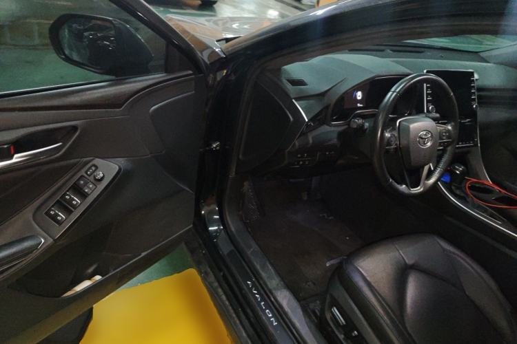 Used Toyota Avalon 2019 2.0L XLE Premium Edition China VI Driver Seat