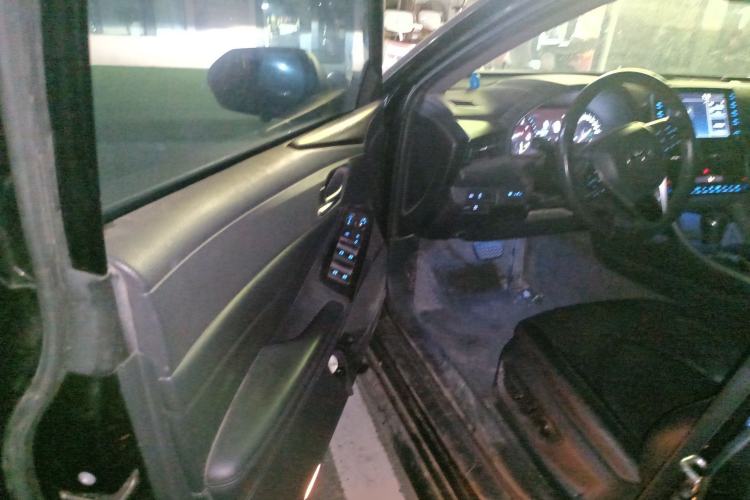 Used Toyota Avalon 2019 2.0L Luxury Edition China VI Standard Driver Seat