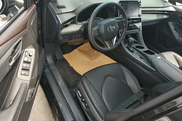 Used Toyota Avalon 2019 2.0L Luxury Edition China VI Standard Driver Seat