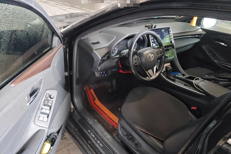Used Toyota Avalon 2019 2.0L XLE Premium Edition China VI Driver Seat