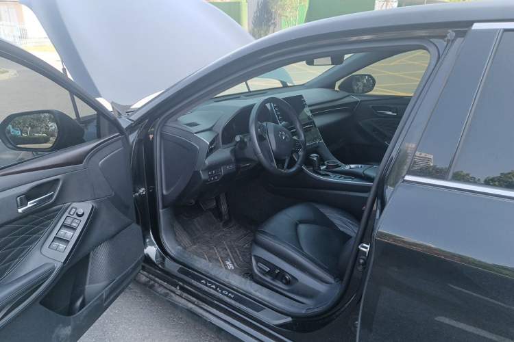 Used Toyota Avalon 2019 2.5L Touring Premium Version China V Standard Driver Seat