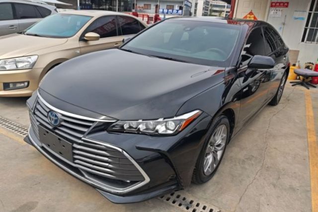 Used Toyota Avalon 2019 Dual-Engine 2.5L Luxury Edition China VI Standard