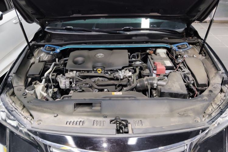 Used Toyota Avalon 2019 2.0L Luxury Edition China VI Standard Engine Bay