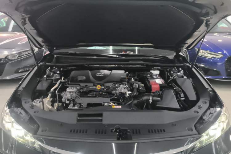 Used Toyota Avalon 2019 2.5L Ambition Version China VI Standard Engine Bay