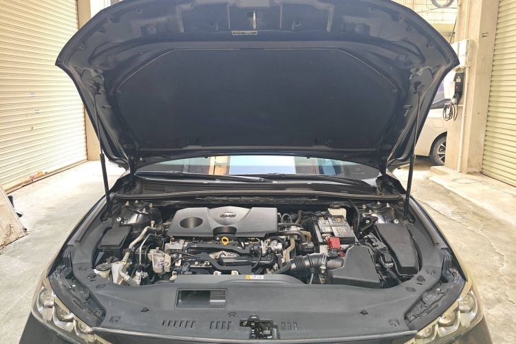 Used Toyota Avalon 2019 2.0L Luxury Edition China VI Standard Engine Bay