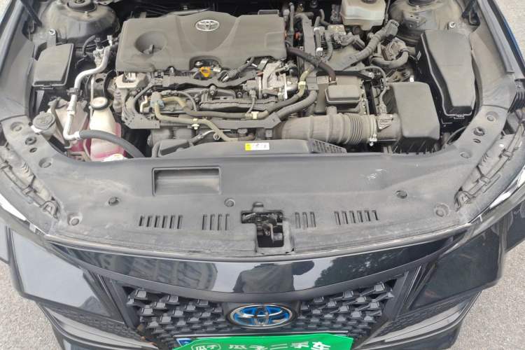 Used Toyota Avalon 2019 Dual-Engine 2.5L Luxury Edition China VI Standard Engine Bay