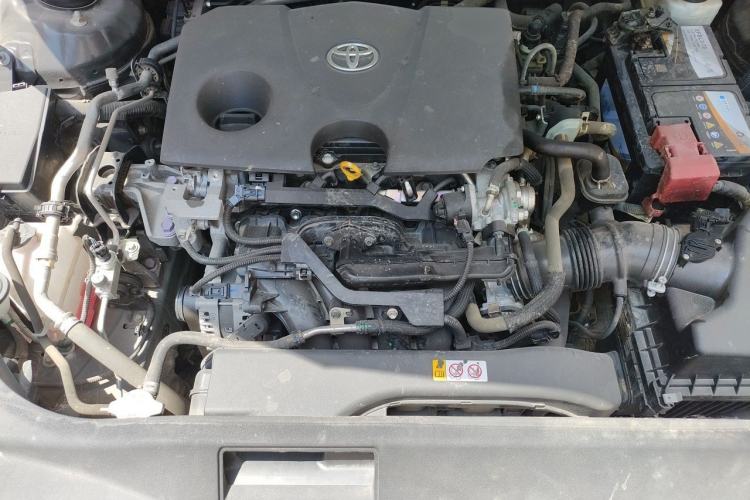 Used Toyota Avalon 2019 2.0L Luxury Edition China VI Standard Engine Bay