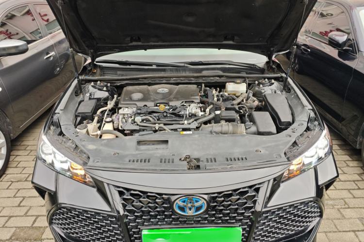 Used Toyota Avalon 2019 Dual-Engine 2.5L Luxury Edition China VI Standard Engine Bay