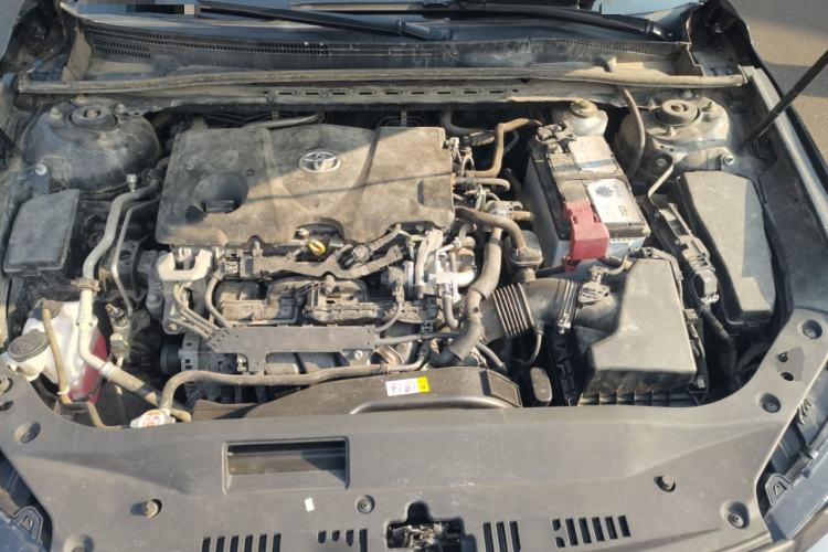 Used Toyota Avalon 2019 2.5L Touring Premium Version China VI Standard Engine Bay