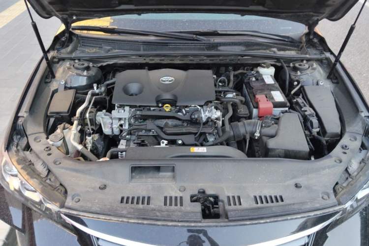 Used Toyota Avalon 2019 2.0L Luxury Edition China VI Standard Engine Bay