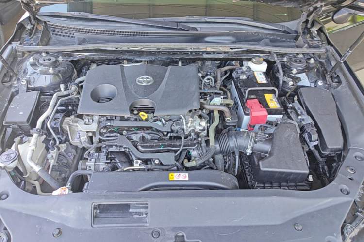 Used Toyota Avalon 2019 2.0L Luxury Edition China VI Standard Engine Bay