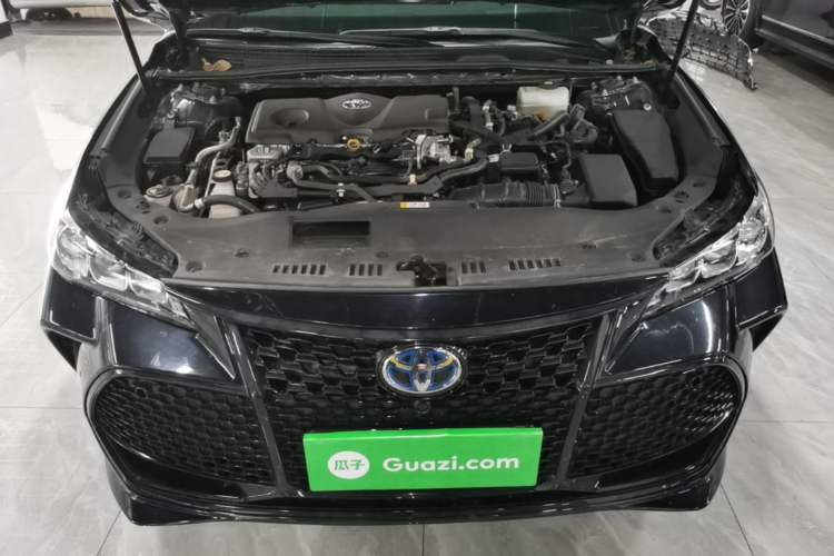 Used Toyota Avalon 2019 Dual-Engine 2.5L Luxury Edition China VI Standard Engine Bay