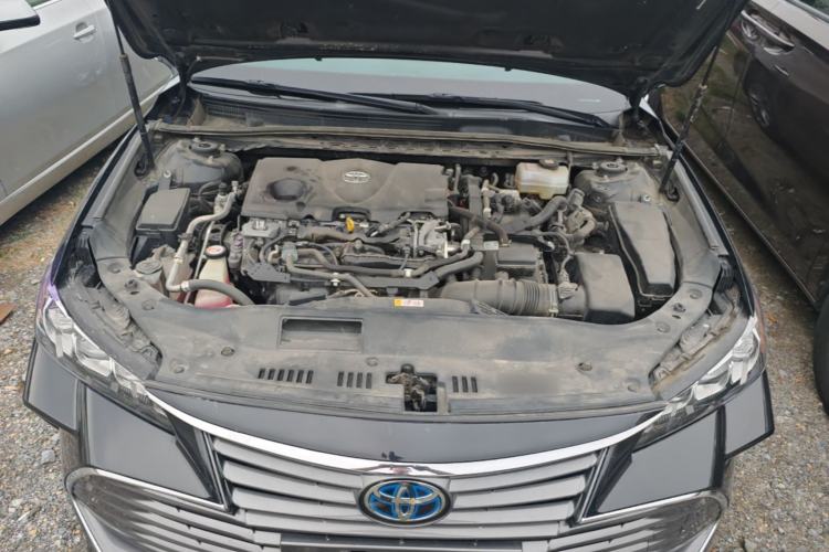 Used Toyota Avalon 2019 Dual-Engine 2.5L Luxury Edition China VI Standard Engine Bay