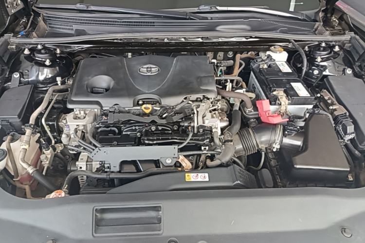 Used Toyota Avalon 2019 2.5L Touring Premium Version China VI Standard Engine Bay