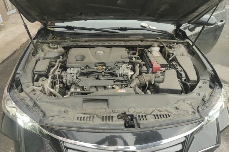Used Toyota Avalon 2019 2.5L Touring Premium Version China VI Standard Engine Bay