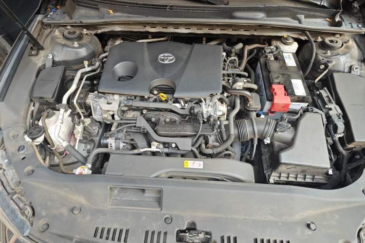 Used Toyota Avalon 2019 2.0L Luxury Edition China VI Standard Engine Bay