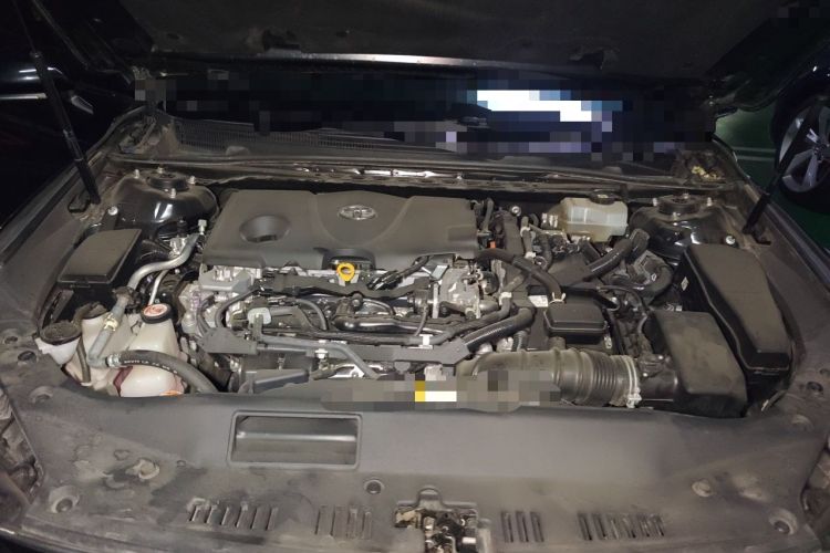Used Toyota Avalon 2019 Dual-Engine 2.5L XLE Prestige Version China VI Standard Engine Bay