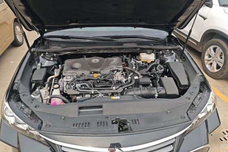 Used Toyota Avalon 2019 Dual-Engine 2.5L Luxury Edition China VI Standard Engine Bay