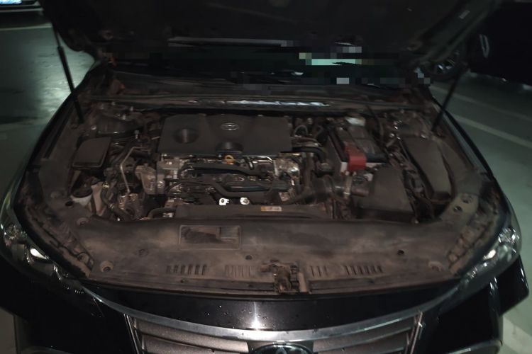 Used Toyota Avalon 2019 2.0L Luxury Edition China VI Standard Engine Bay