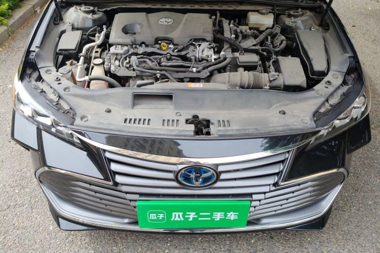 Used Toyota Avalon 2019 Dual-Engine 2.5L Luxury Edition China VI Standard Engine Bay
